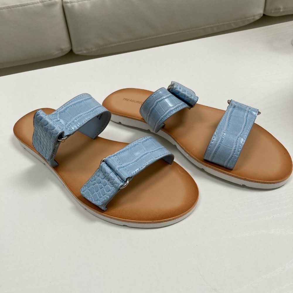 Treasure & Bond Sophia Light Blue Flat Sandals (NWOT)